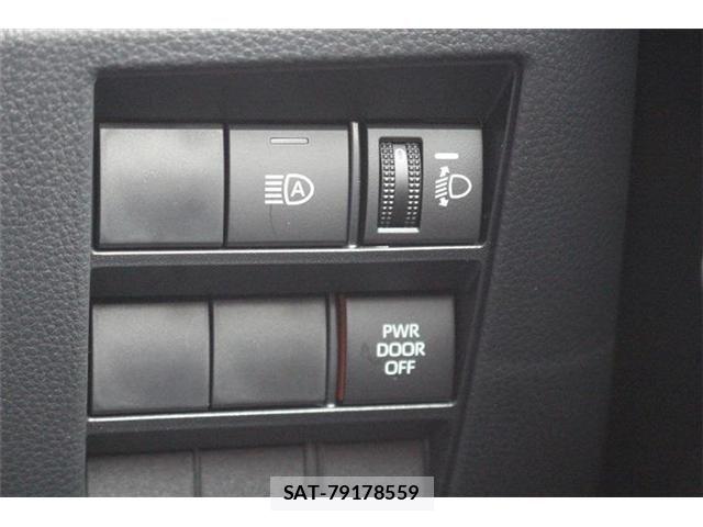 Toyota NOAH 2026-03 8100833-8