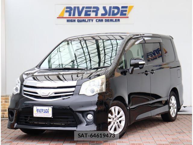Toyota NOAH 2012-11 8100846-0