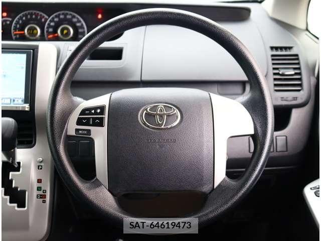 Toyota NOAH 2012-11 8100846-15