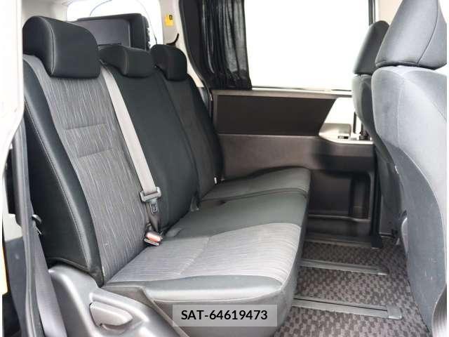 Toyota NOAH 2012-11 8100846-19
