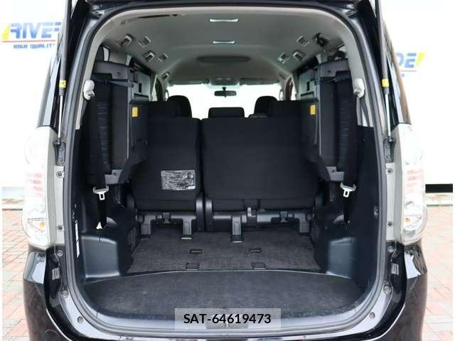 Toyota NOAH 2012-11 8100846-22