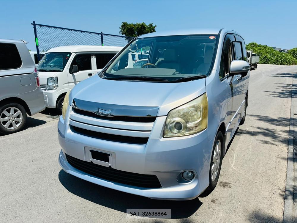 Toyota NOAH 2009-04 8044944-0