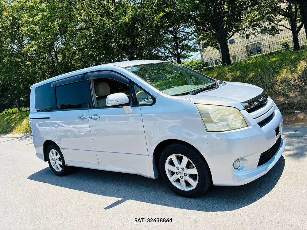 Toyota NOAH 2009-04 8044944-5