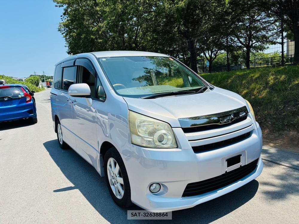 Toyota NOAH 2009-04 8044944-6