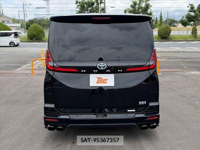 Toyota NOAH 2023-03 8100829-13