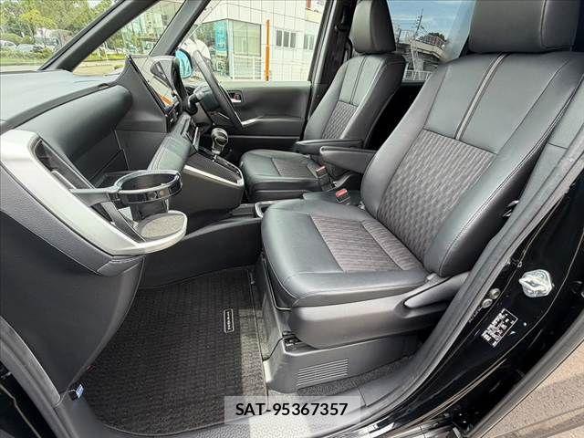 Toyota NOAH 2023-03 8100829-16