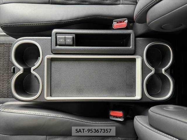 Toyota NOAH 2023-03 8100829-26