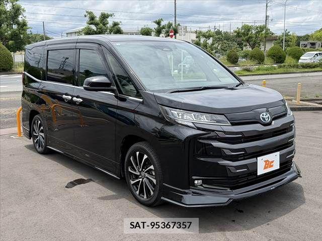 Toyota NOAH 2023-03 8100829-7