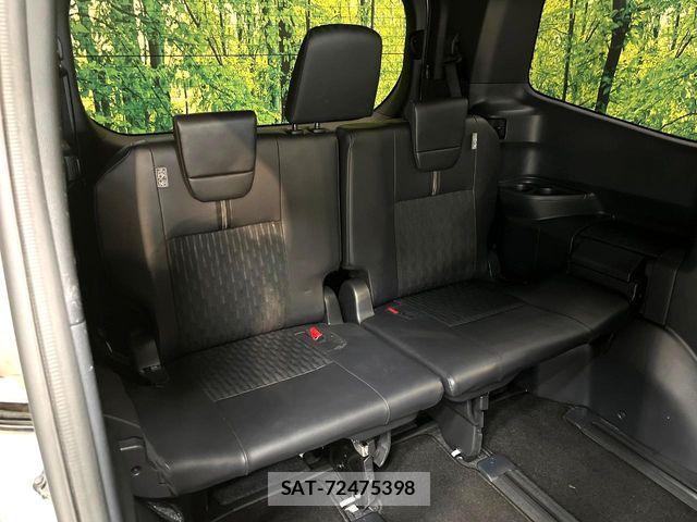 Toyota NOAH 2023-07 8100827-9
