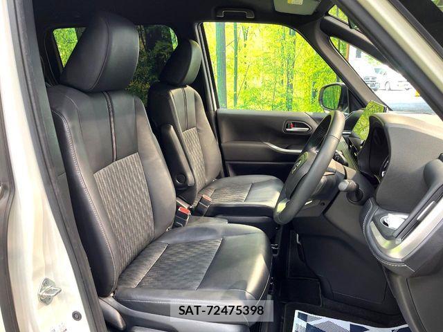 Toyota NOAH 2023-07 8100827-7
