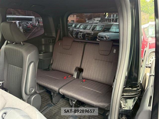 Toyota NOAH 2024-12 8100828-15