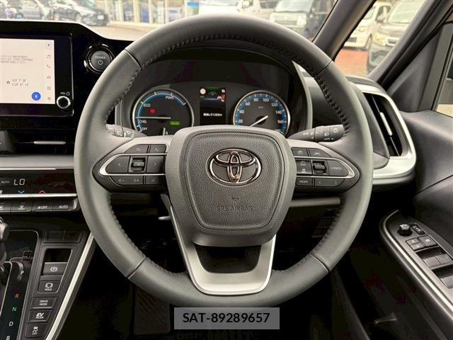 Toyota NOAH 2024-12 8100828-18