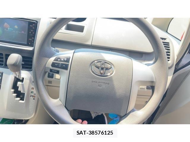 Toyota NOAH 2010-10 8100857-13
