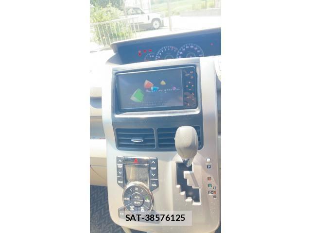 Toyota NOAH 2010-10 8100857-14