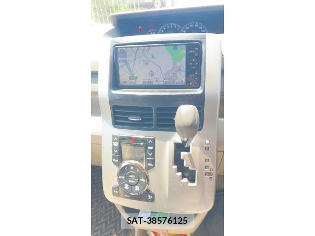 Toyota NOAH 2010-10 8100857-17