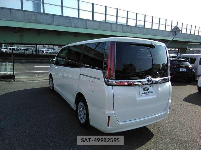 Toyota NOAH 2020-03 8100841-9