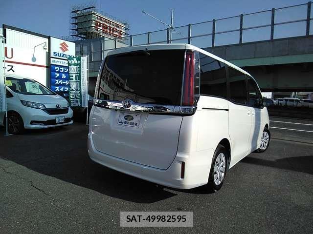 Toyota NOAH 2020-03 8100841-4