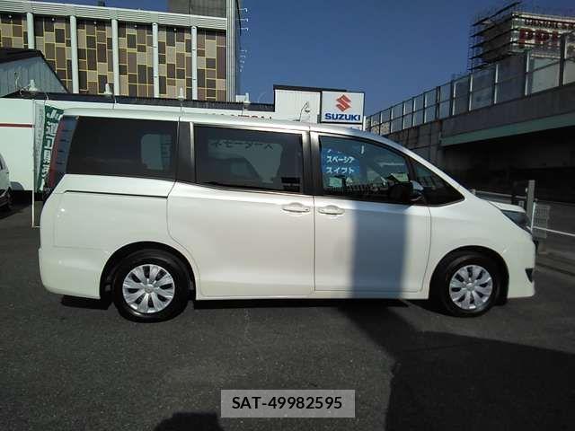 Toyota NOAH 2020-03 8100841-7
