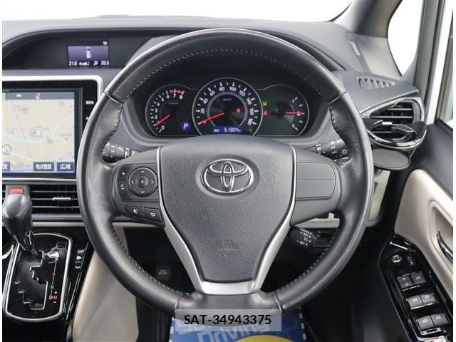 Toyota NOAH 2018-02 8100838-12