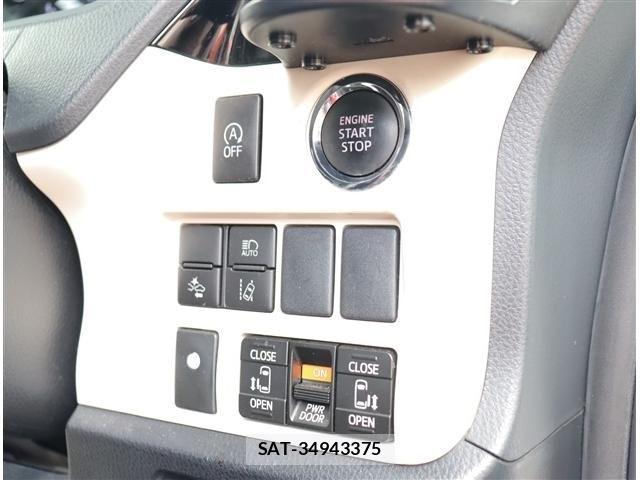Toyota NOAH 2018-02 8100838-18