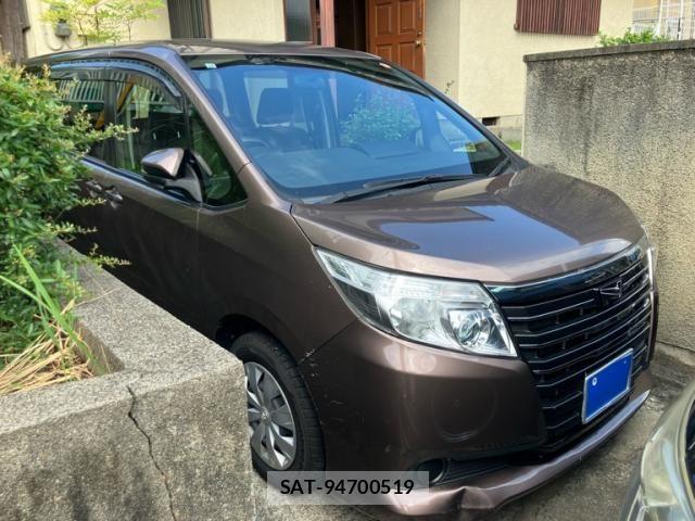 Toyota NOAH 2015-10 8100848-0