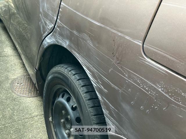 Toyota NOAH 2015-10 8100848-9