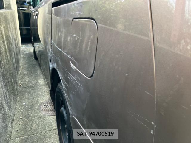 Toyota NOAH 2015-10 8100848-11