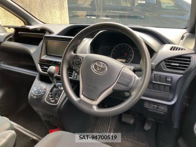Toyota NOAH 2015-10 8100848-18