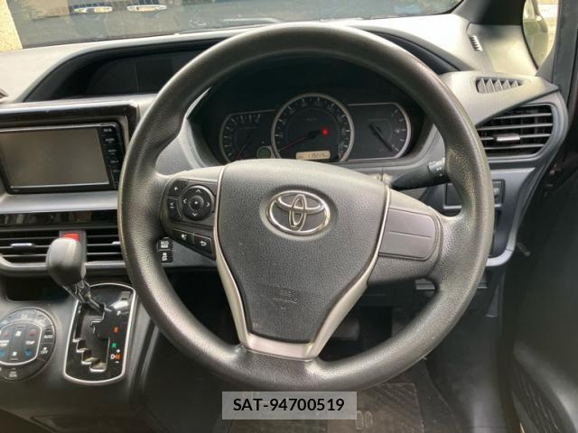 Toyota NOAH 2015-10 8100848-19