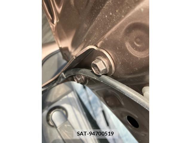 Toyota NOAH 2015-10 8100848-23