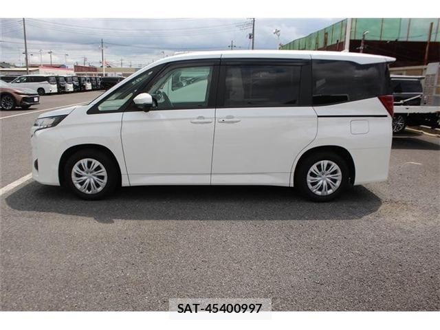 Toyota NOAH 2025-05 8100834-10