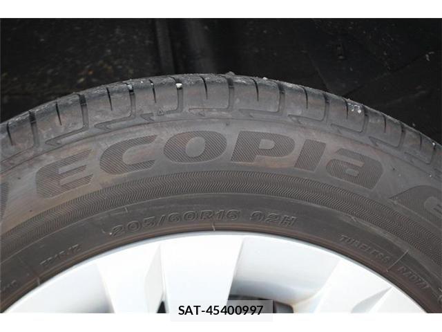Toyota NOAH 2025-05 8100834-19