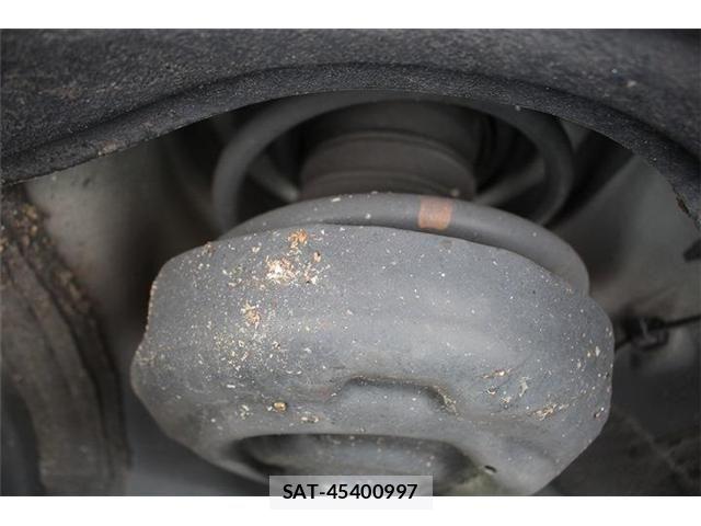 Toyota NOAH 2025-05 8100834-22