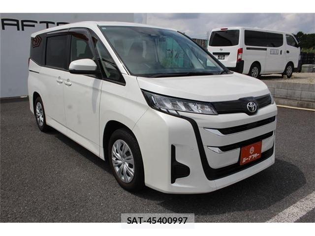 Toyota NOAH 2025-05 8100834-7
