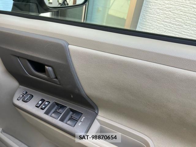 Toyota NOAH 2010-07 8100849-9