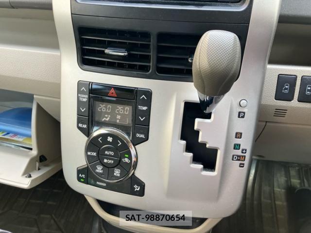 Toyota NOAH 2010-07 8100849-12