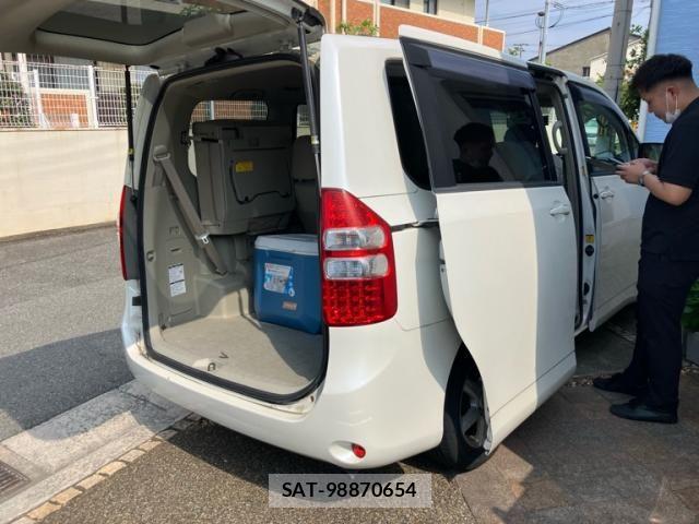 Toyota NOAH 2010-07 8100849-3