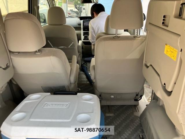 Toyota NOAH 2010-07 8100849-6