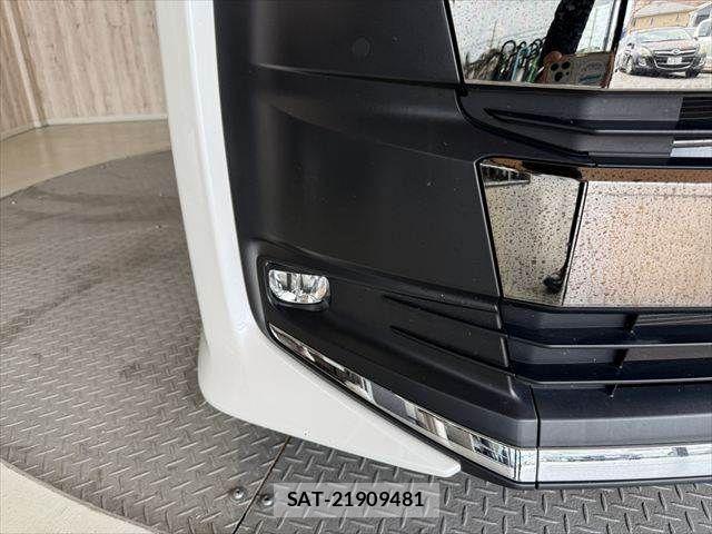 Toyota NOAH 2024-07 8100830-24