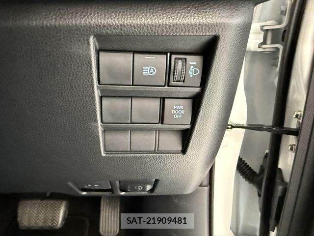 Toyota NOAH 2024-07 8100830-7