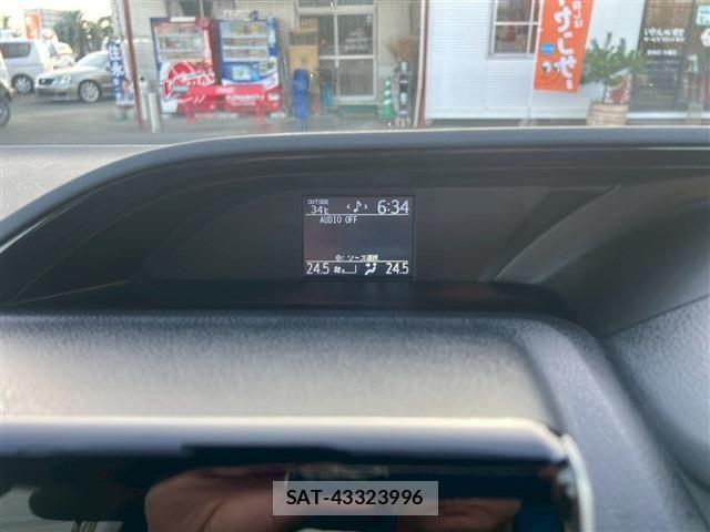 Toyota NOAH 2017-02 8100844-10