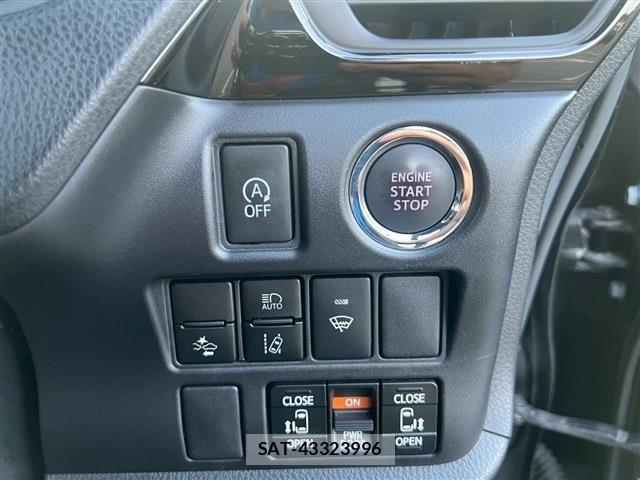Toyota NOAH 2017-02 8100844-17