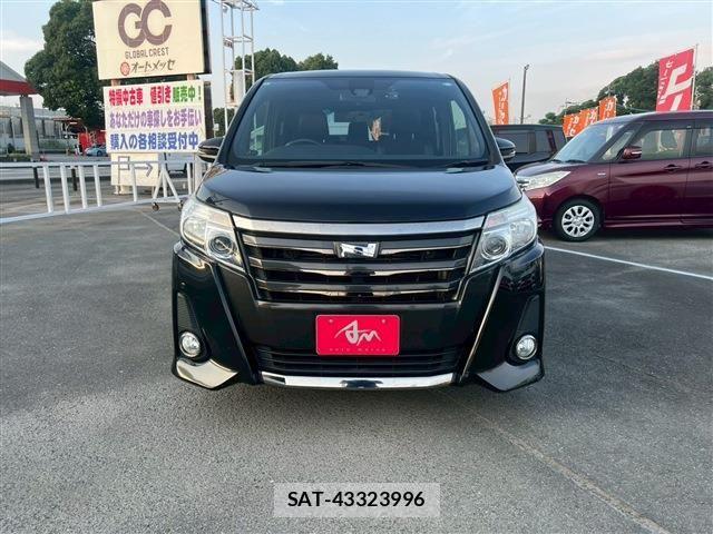 Toyota NOAH 2017-02 8100844-2