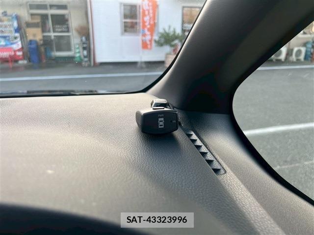 Toyota NOAH 2017-02 8100844-29