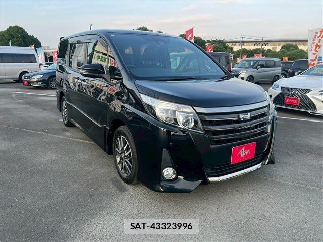 Toyota NOAH 2017-02 8100844-3
