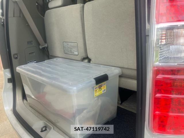 Toyota NOAH 2010-03 8100847-10