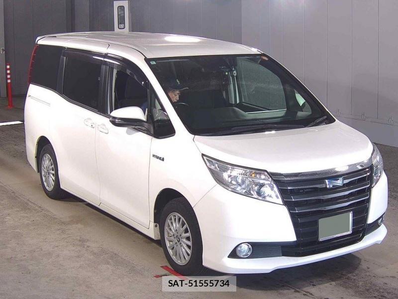 Toyota  2016-06 8112288-0