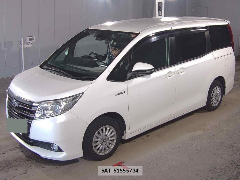 Toyota  2016-06 8112288-3