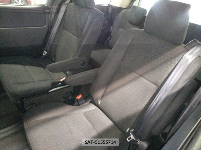 Toyota  2016-06 8112288-5