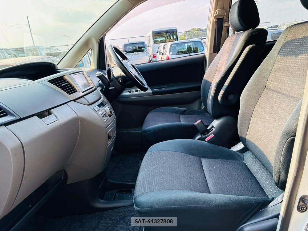 Toyota NOAH 2005-06 7878428-10